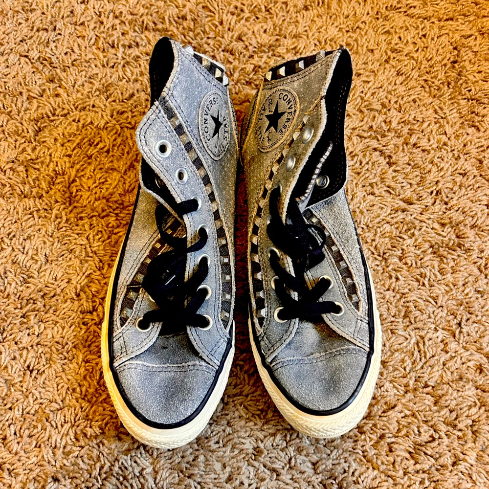 Womens converse high tops. Denim material. With added spikes, small.